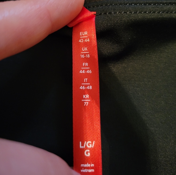 Spanx Black Coated Leggings Size Large - Picture 10 of 12